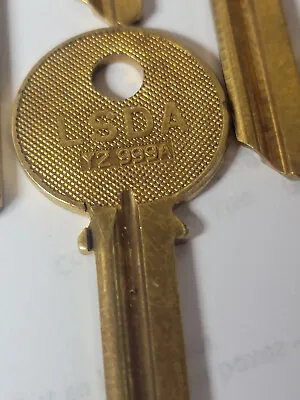 Yale Y2 Key Blanks Total 11 Keys • $3.99