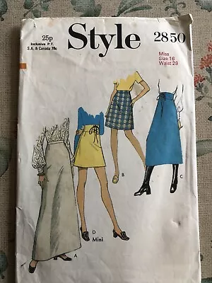 Style Vintage 2850 Ladies Dressmaking Pattern Sizes 16 Used Cut • £7.99