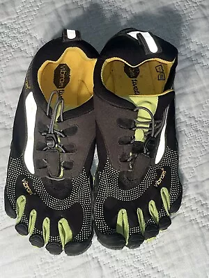 Vibram FiveFingers Komodo Sport Grey Black Green Shoes Size 41 Men's EVO M3781 • $34.99