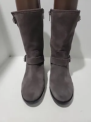 Vince Camuto Women's Gray Suede Ankle Boots Size 40-9 W • $32