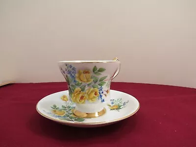 Vintage Royal London Bone China England Tea Cup & Saucer Yellow Rose Gold Trim • $27.50