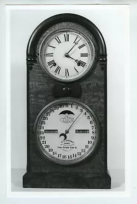 Late 20th C Photo Ithaca Calendar Clock Round Top Shelf Model C1870 • $19.99