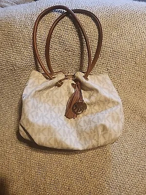 Michael Kors East West Ring Tote Vanilla: Signature Style Handbag Statement • $29