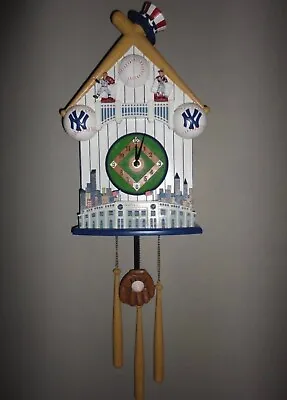 NEW Danbury Mint New York Yankees Cuckoo Clock • $250