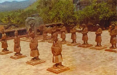 Buddhist Statues At Hue Vietnam War Era Postcard 1960's - 70's MINT • $5.99