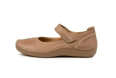 ZIERA Lilia XW Leather Comfort Casual Shoes. Women's 40XW Taupe. • $40