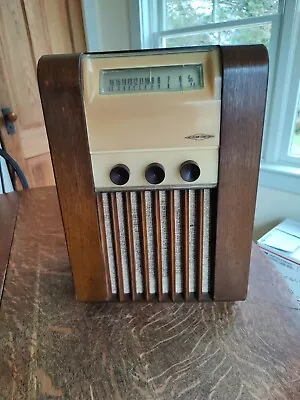 HTF Rare Keen Tone Tombstone Mini Console AM Tube Radio Working Looks Great! • $250