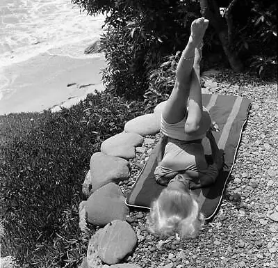 Actress Mamie Van Doren Poses At The Beach In LA 1956 OLD PHOTO 20 • $9