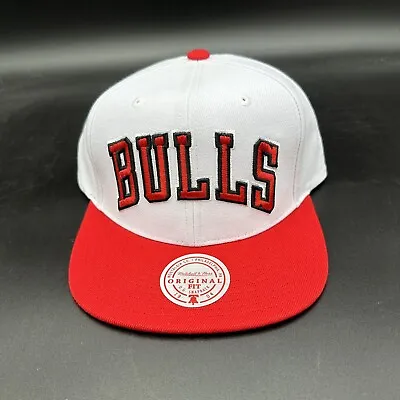 Mitchell & Ness Chicago Bulls Core Basic Script White/Red Adjustable Snapback • $32.99