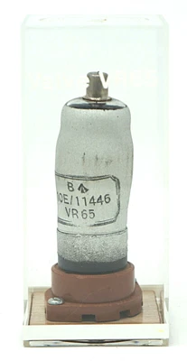 $19.95 • Buy European Valve VR65 CV1065 Vacuum Tube W/ Socket And Display Case