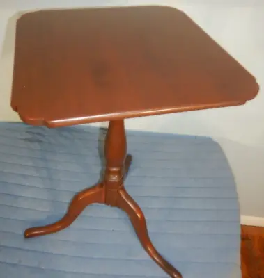The Bartley Collection Mahogany Rectangle Side Or Lamp Table • $96