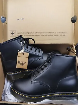 Dr Martens 101 Smooth Leather 6 Eye Lace Up Boots - UK 7 • £120