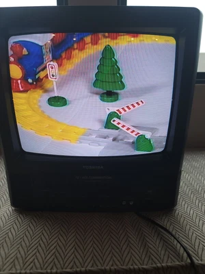 $149.99 • Buy Toshiba MV13M3 13  CRT TV VCR VHS Combo Retro Gaming Tested Works-No Remote