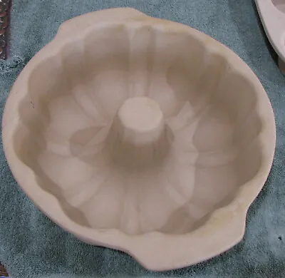 $24.95 • Buy Pampered Chef Family Heritage Stoneware 10  Fluted Bundt Pan