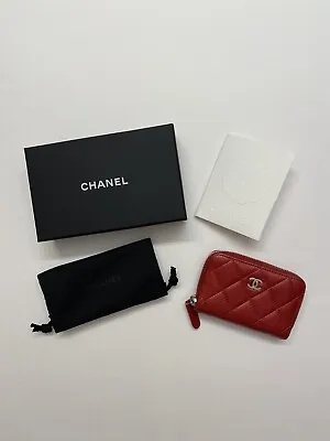 $600 • Buy CHANEL Quilted Red Caviar W/ Silver Hardware Zip Card Holder Wallet