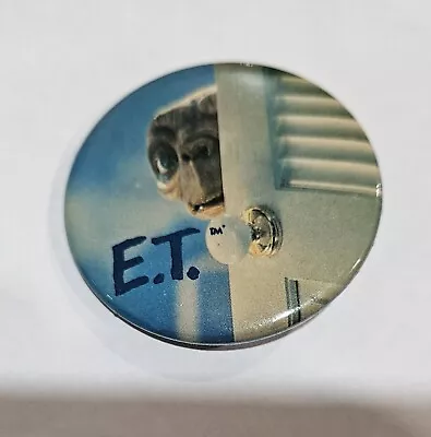 Vintage 1982 E.T. The Extraterrestrial Button 2 1/8  OFFICIAL UNIVERSAL STUDIOS • $10