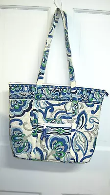 VERA BRADLEY VILLAGER ZIP TOTE Mediterranean White 12 X 14 X 4 EC • $31.99