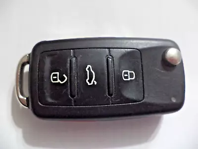 VW Flip KEY FOB OEM REMOTE Case/Shell KEYLESS ENTRY TRANSMITTER 5K0 837 202 AE • $14.99