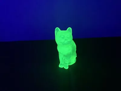 Uranium Vaseline MOSSER GLASS 3  SITTING CAT Mint • $297