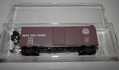 Micro Trains N Scale 40' Pacific Great Eastern 4015 Box Car #20970 • $12.99