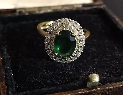 Vintage Style Green Gemstone And White Crystal Ring 18K Gold Plated • £10.99