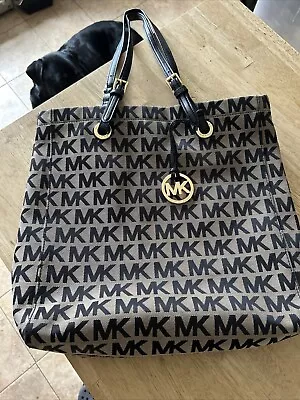 Michael Kors Large Black Grey Hand Bag Leather Strap • $30