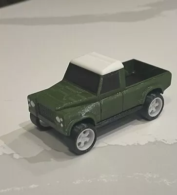 Land Rover Defender Toy Car: Easy Assembly: Size Large: Green Body : Cheep • £9.99