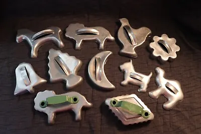 9Pc Vtg MIRRO Aluminum Handled Cookie Cutters & 2 Green Paint Handles - 11 Total • $11.99