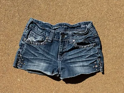 Cowgirl Tuff Shorts Size 27 • $13.99