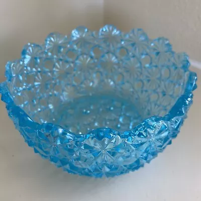 Vtg FENTON/L.G. WRIGHT Daisy&Button ICE BLUE Scalloped Edge 4” Bowl.Hard To Find • $32