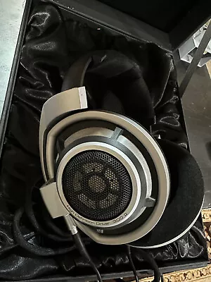 Sennheiser HD800 HiFi  Over The Ear Headphones (Silver) • $1000