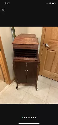 Victor Talking Machine VV-IX Victrola  • $250