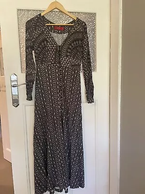 Tigerlily Size 8 Long Sleeve Maxi Dress Gorgeous Flowy Soft Fabric  🥰 • $40