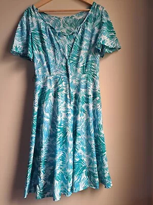 Vintage Dress Size 12 - 14 • $20