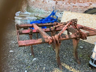 £350 • Buy Massey Ferguson Chisel Plough