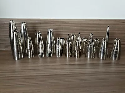 £299.99 • Buy Massive 170 Wilton Tip Bundle Inc 1M, 2D, 6B, 123, 2E, 2C With Tip Saver Tool