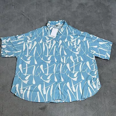 BNWT Monki Shirt XXL Short Sleeve Light Blue Graphic Print Collared • £16