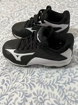 Boys Girls Unisex MIZUNO Black And White Lace Up Baseball Shoes Size 10 Perfect • $15.65