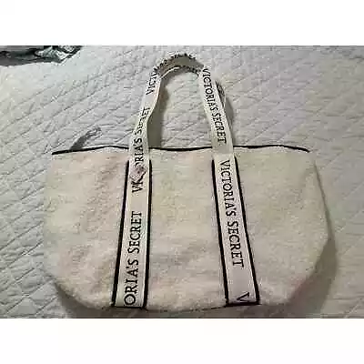 Victoria’s Secret Black And White Cozy Tote Bag Sherpa - NWT  • $22