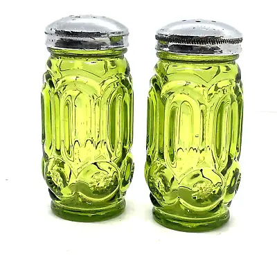 Vintage L.E. Smith Green Glass Moon And Stars Salt Pepper Shakers Set • $32