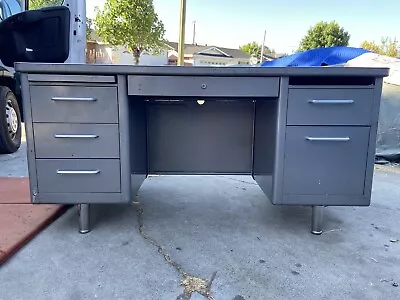 Vintage Steelcase Tanker Desk • $650