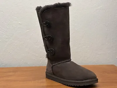 UGG Bailey Button Triplet Brown Leather Sheepskin Boots 1873 Womens Size 6 • £107.03
