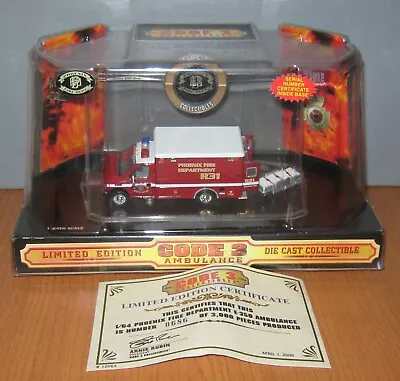 Code 3 Collectibles 12064 Ford E-350 Ambulance Phoenix Fire Department 1:64 • £39.99