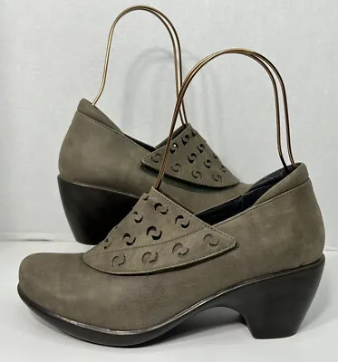 Naot Precious Olive Green Nubuck Leather Ankle Bootie Womens Size EU 38 US 7 7.5 • $40