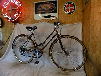 1973 Schwinn Suburban Ladies 5-speed Road Cruiser Bike Vintage Collegiate Breeze • $99.95