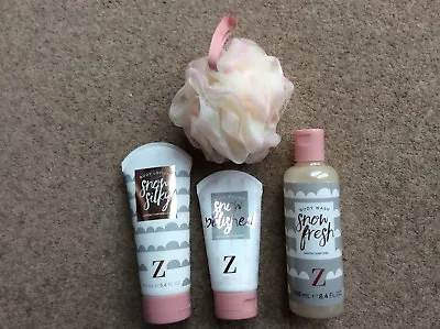 Zoella Body Wash Body Lotion Body Polish Bundle • £7.99