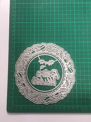 £10 • Buy Large 7pcs ‘Festive Wishes’ Holly & Pinecones Doily Die Set - 14.5 X 14.5cm