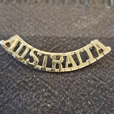 Australia Shoulder Title White Metal • £7