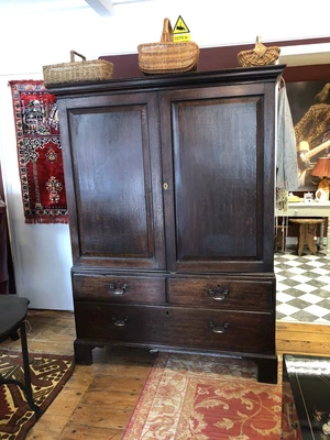 £790 • Buy Georgian Oak Linen Press