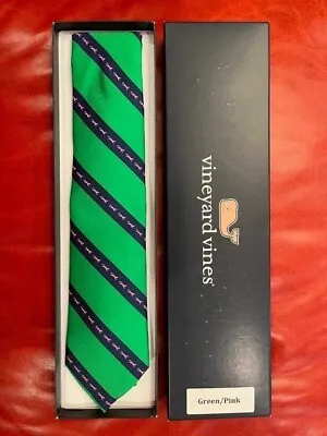 VINEYARD VINES 100% Silk Foxfield Equestrian Horse Fox Hunt Races Green Blue Tie • $44.99